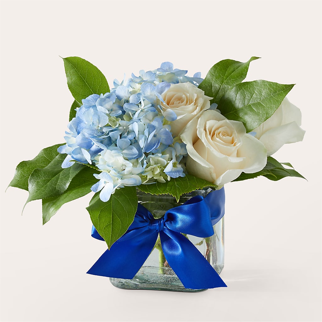 Sky Blue Delight Bouquet – SUNSHINE FLOWERS & GIFTS, Joaquin TX