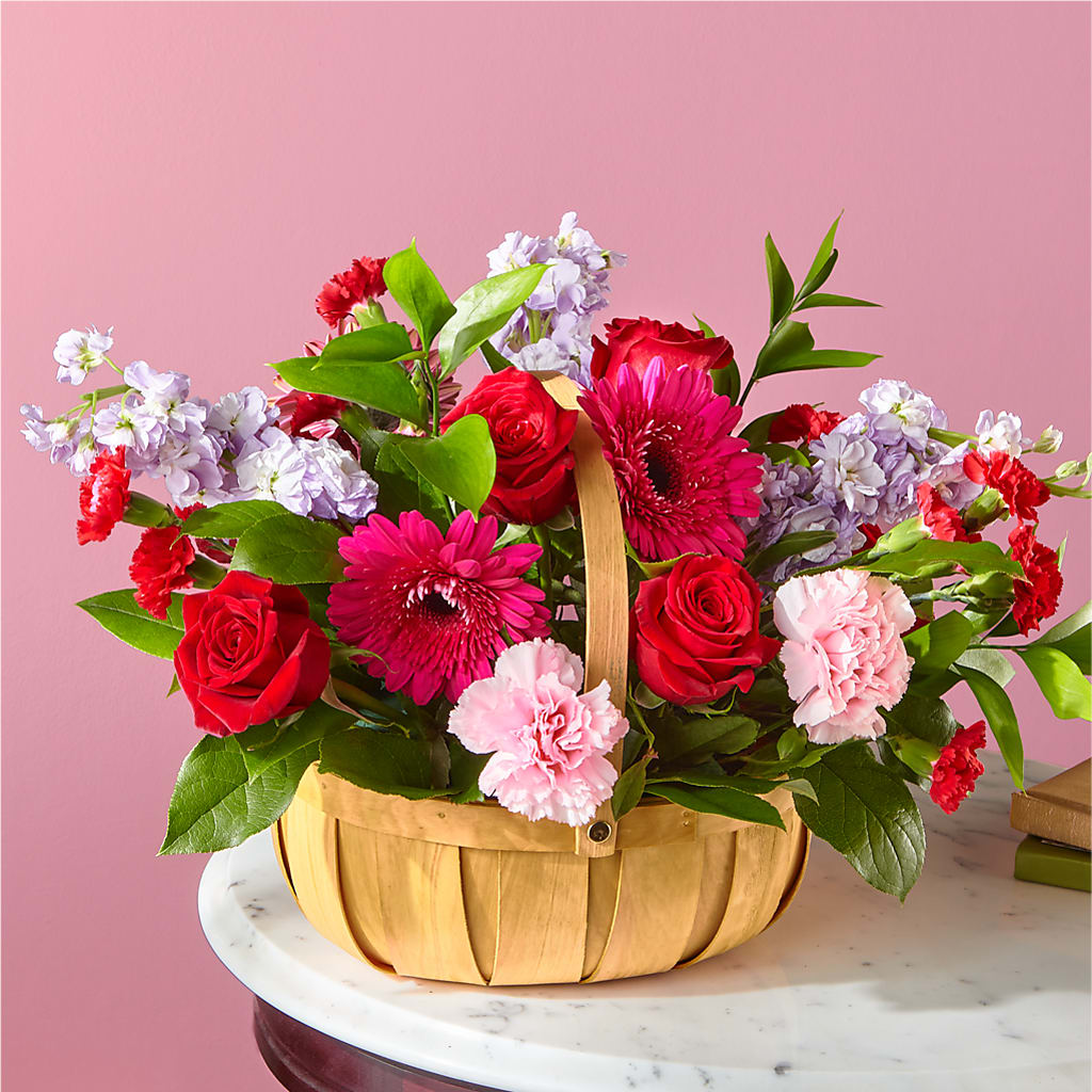 Pink Picnic Basket – SUNSHINE FLOWERS & GIFTS, Joaquin TX
