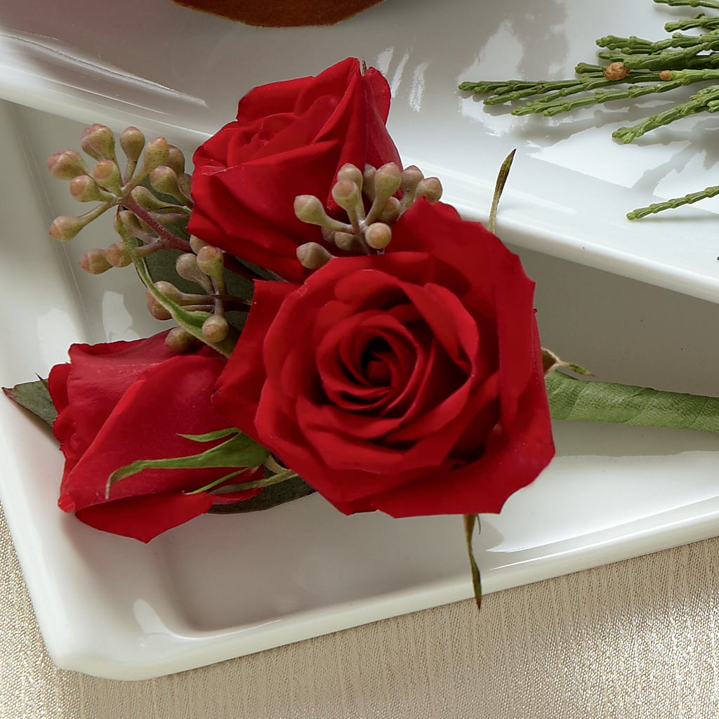 Red Spray Rose Boutonniere – SUNSHINE FLOWERS & GIFTS, Joaquin TX