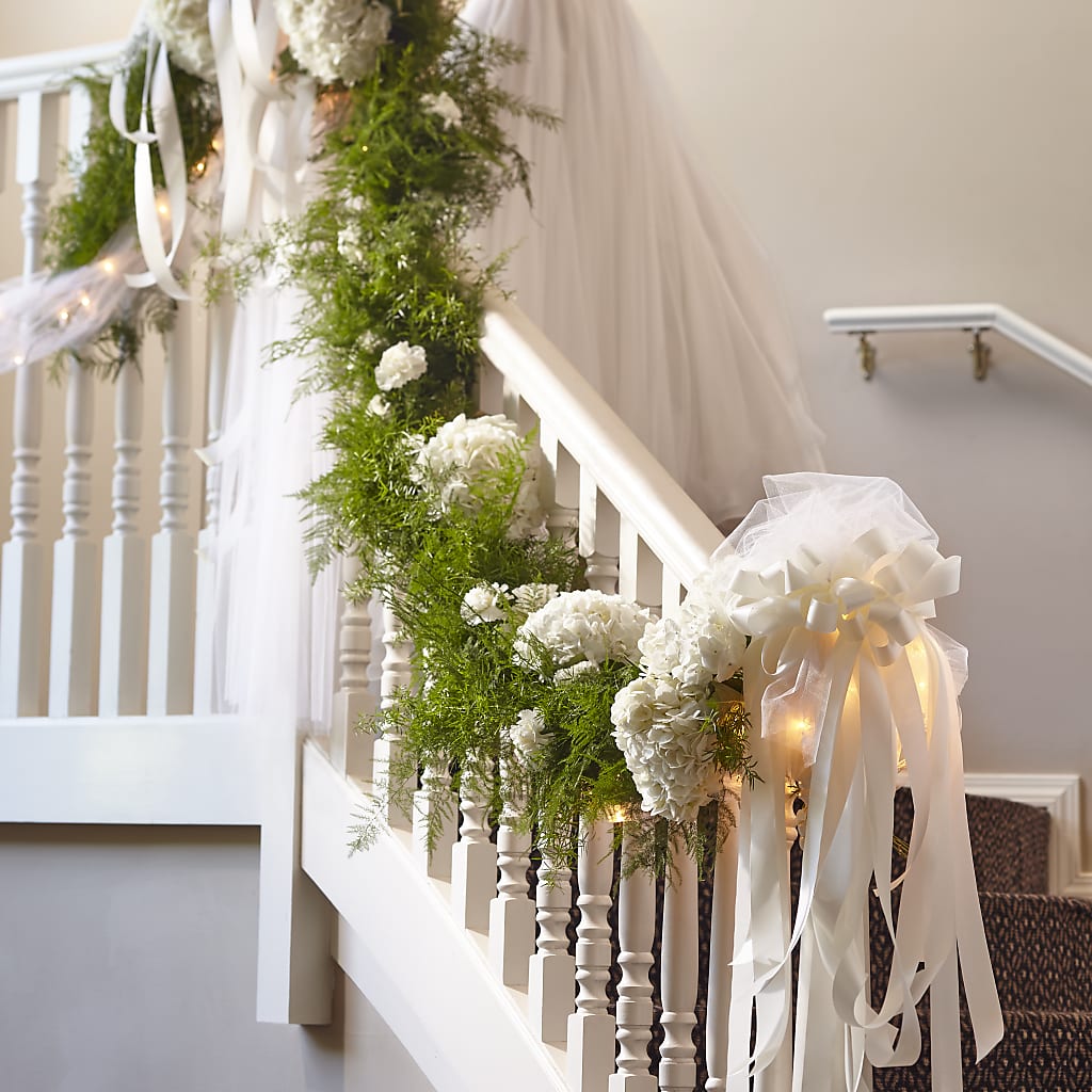Champagne Dreams Garland – SUNSHINE FLOWERS & GIFTS, Joaquin TX