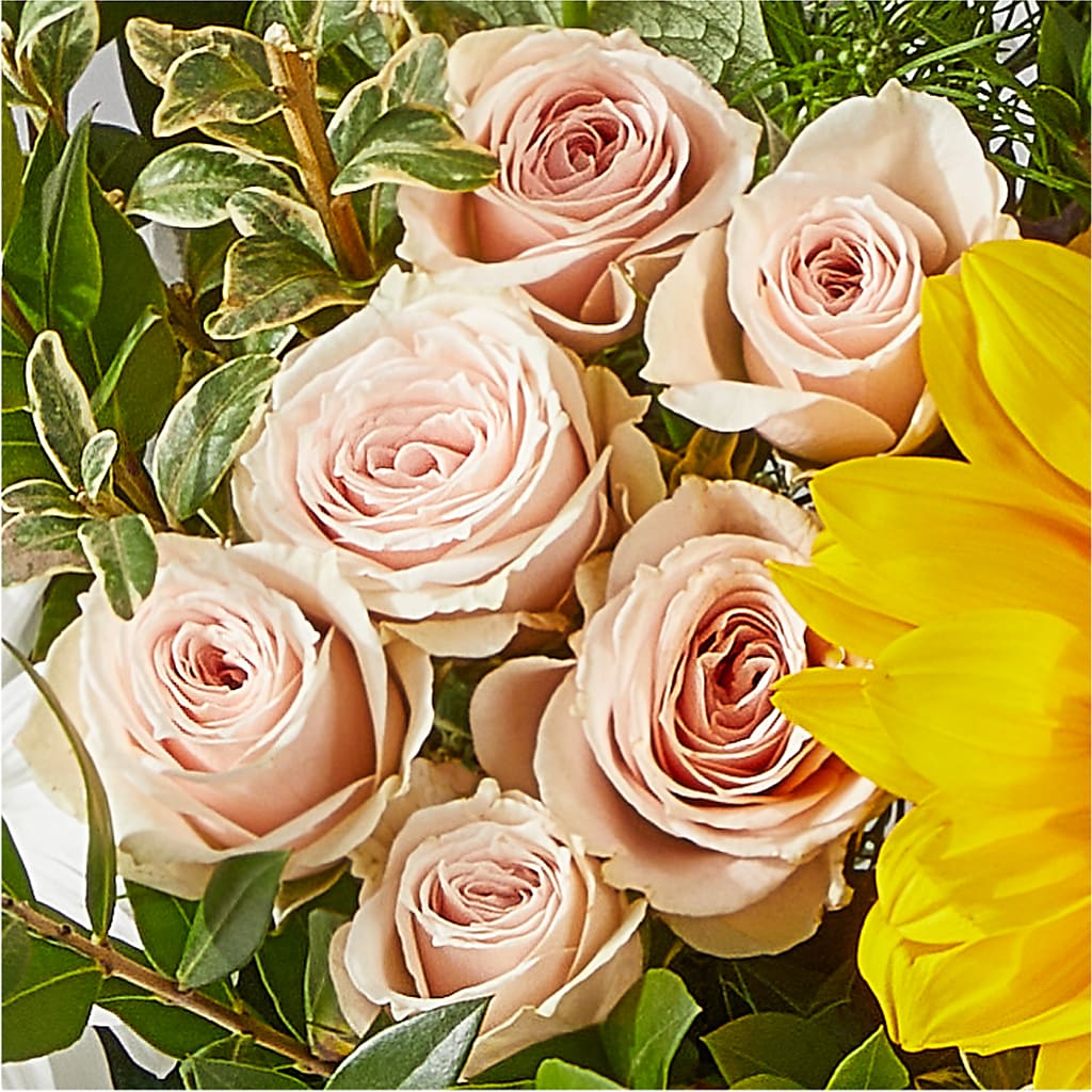 The Good Life Bouquet – SUNSHINE FLOWERS & GIFTS, Joaquin TX