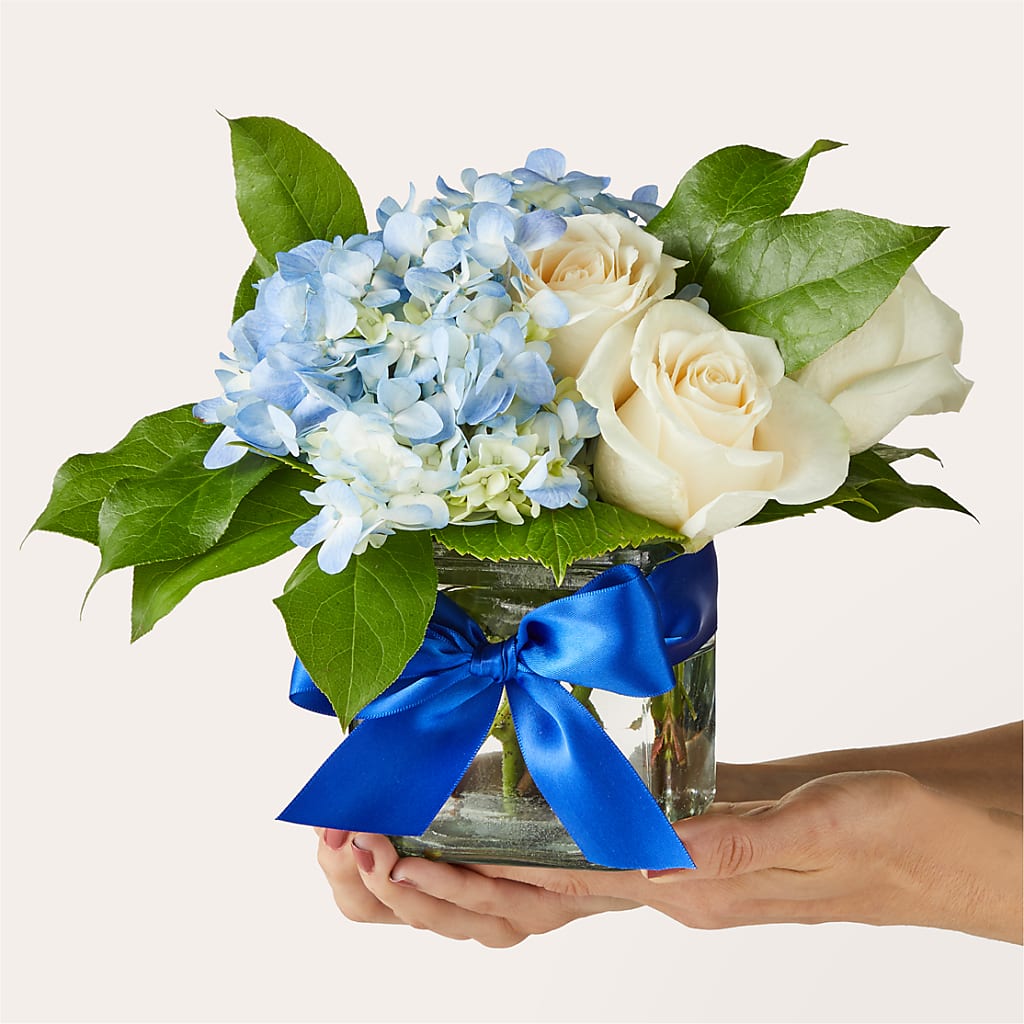 Sky Blue Delight Bouquet – SUNSHINE FLOWERS & GIFTS, Joaquin TX