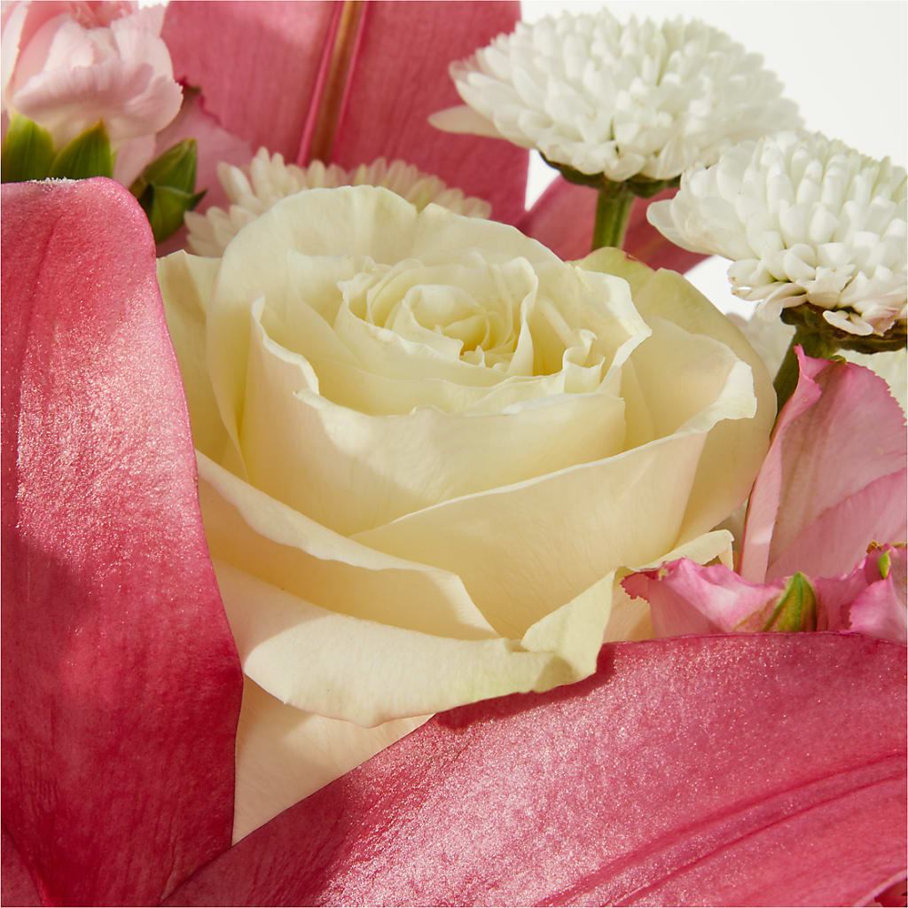Piece of Cake Bouquet – SUNSHINE FLOWERS & GIFTS, Joaquin TX