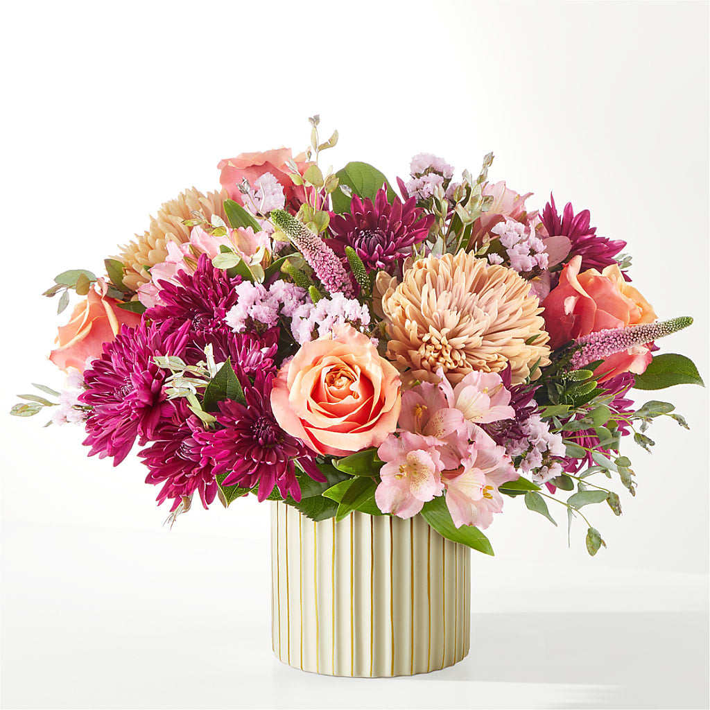 Berry Cobbler Bouquet with Ivory Vase – SUNSHINE FLOWERS & GIFTS, Joaquin TX