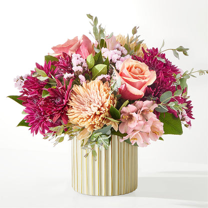 Berry Cobbler Bouquet with Ivory Vase – SUNSHINE FLOWERS & GIFTS, Joaquin TX