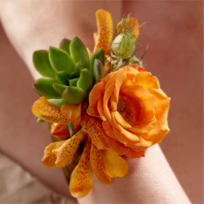 Irresistible Love Wrist Corsage – SUNSHINE FLOWERS & GIFTS, Joaquin TX